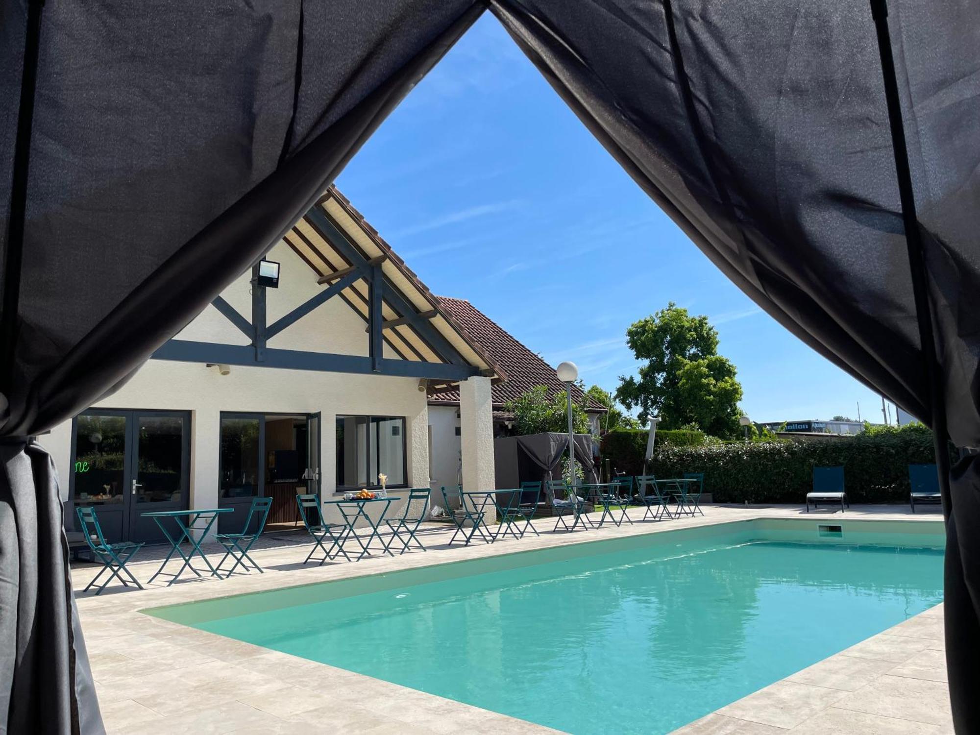 Hotel Le Roxane Saint-Laurent-des-Vignes Exteriér fotografie